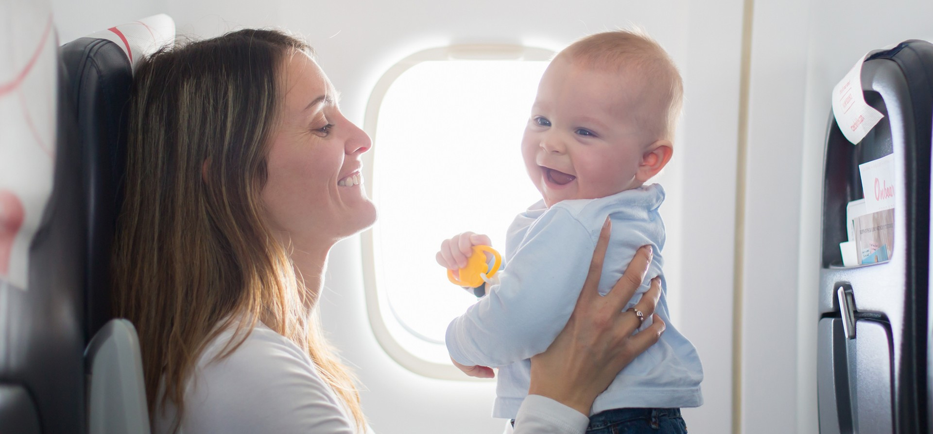 Voyager avec bébé : Conseils et Astuces pour organiser le voyage